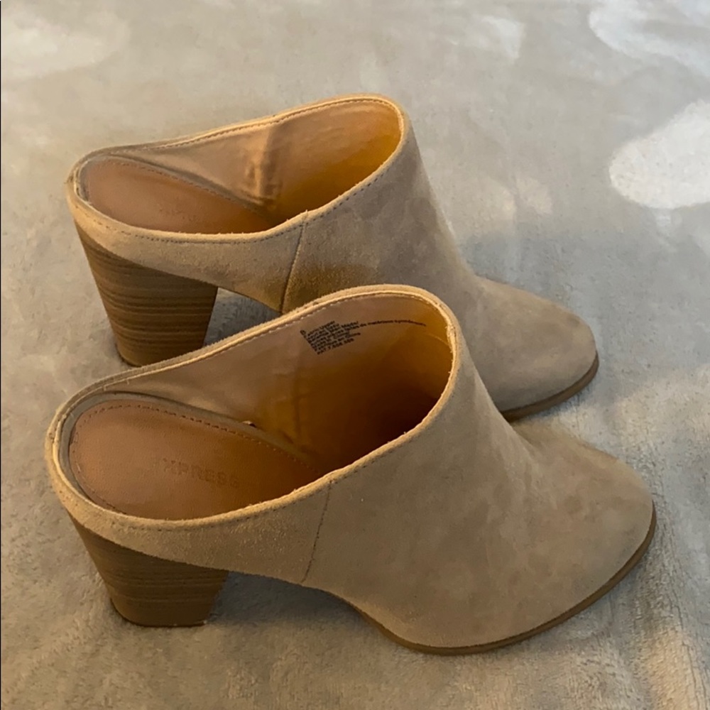 Express tan booties - Picture 3 of 7